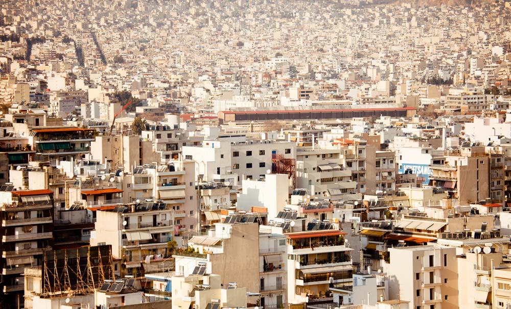Die Stadt der Zukunft. In der Megacity Athen/Pireus lebt mehr als die Hälfte der griechischen Bevölkerung.. Foto: kwasibanane